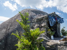 タマタマ石（麗々石・玉々石・霊々石）