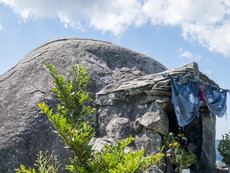 タマタマ石（麗々石・玉々石・霊々石）