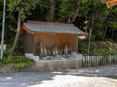 神門横の猿田彦神石碑