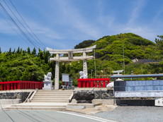 佐屋形山と一之鳥居