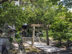 参道入り口・鳥居