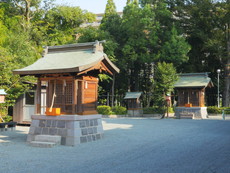 今宮神社と十六神社