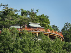 東参道から神蛇祠（奥の院）