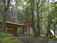 保食神を祀まつる馬頭神社
