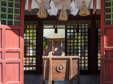 若宮社・拝殿より本殿