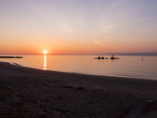 奈多海岸と市杵島