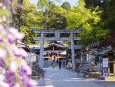 萬年橋から社殿