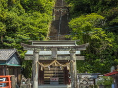 二之鳥居から参道