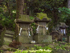 裏坂の石祠
