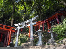 奥の院への参道